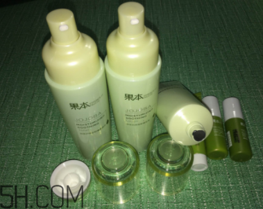 詩(shī)婷露雅荷荷巴系列有刺激嗎？適合敏感肌嗎？