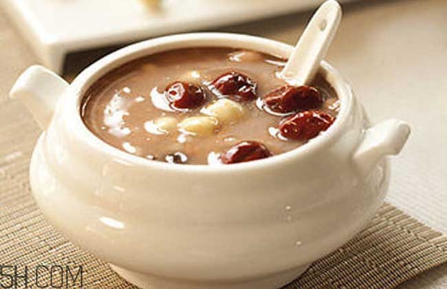 常見(jiàn)的豐胸湯有哪些？女人豐胸湯有哪些？