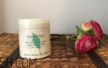 伊麗莎白雅頓綠茶身體乳適合什么季節(jié)用？