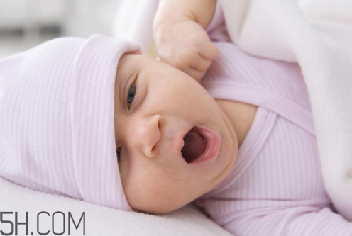 斷奶應該是怎樣的一個過程？斷奶的過程中要注意哪些問題？