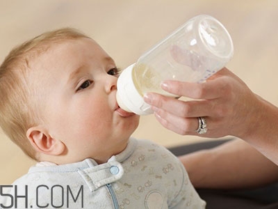 斷奶應該是怎樣的一個過程？斷奶的過程中要注意哪些問題？