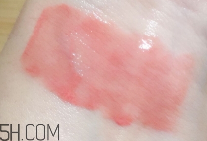 mac魅可和美寶蓮哪個(gè)好？魅可和美寶蓮對(duì)比