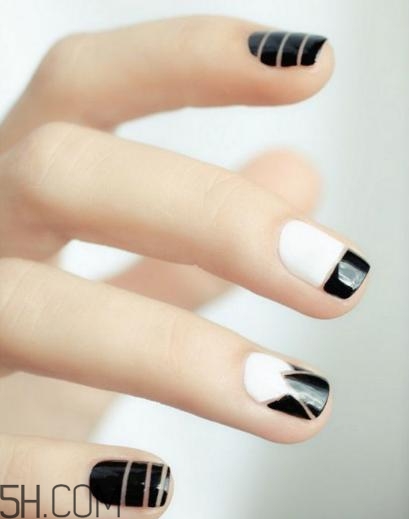 冬天涂什么指甲油好看？手黑涂什么指甲油好看？