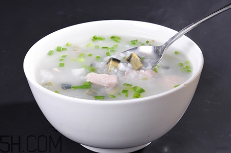 懷孕初期能吃香菇嗎？寶寶可以吃香菇瘦肉粥嗎？