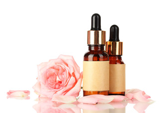 玫瑰精油怎么用？玫瑰精油可以直接涂在臉上嗎？