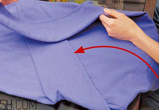 女裝羽絨服怎么保養(yǎng)？輕薄羽絨服怎么搭配？