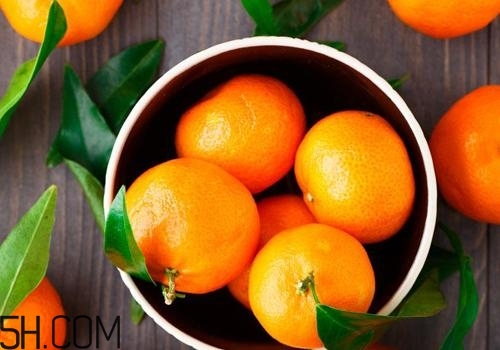 喉嚨痛可以吃橘子嗎？吃了橘子喉嚨痛怎么辦？