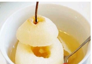冰糖雪梨梨子要不要削皮？冰糖雪梨梨心要去掉嗎？