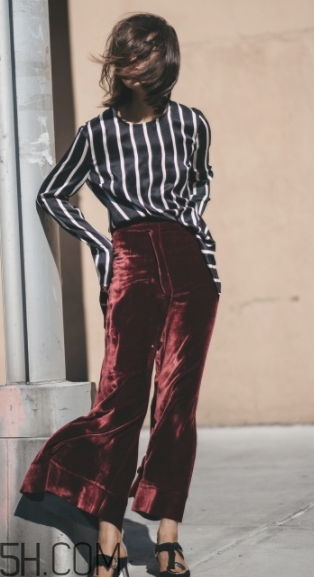 金絲絨褲子配什么上衣？金絲絨上衣搭配