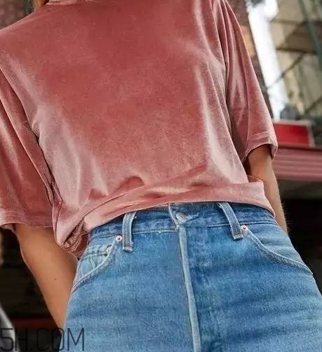 金絲絨褲子配什么上衣？金絲絨上衣搭配