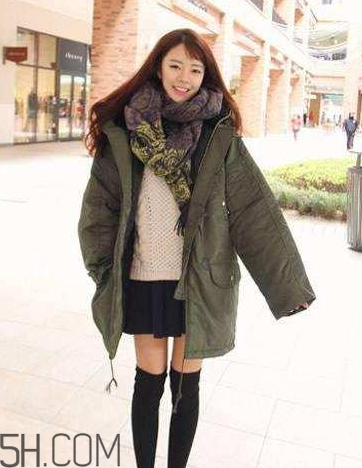 羽絨服搭配什么褲子好看？羽絨服搭配推薦