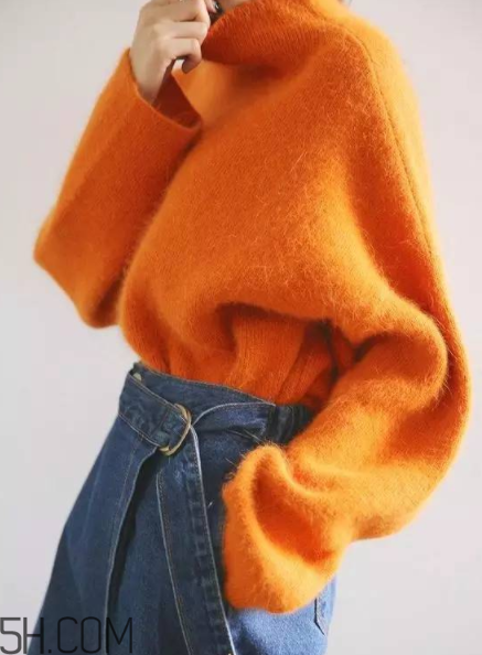 橘色衣服怎么搭配？橘色衣服搭配指南