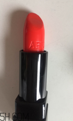 阿芙精油之吻唇膏什么香味？好聞嗎？