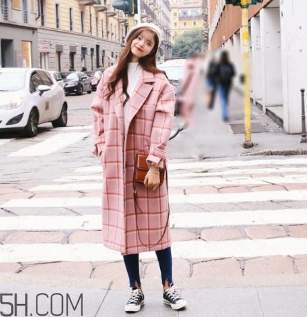 粉色大衣搭配什么鞋子？粉色大衣搭配鞋子圖片