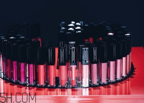 紀(jì)梵希禁忌之吻唇彩多少錢？紀(jì)梵希禁忌之吻唇釉色號(hào)