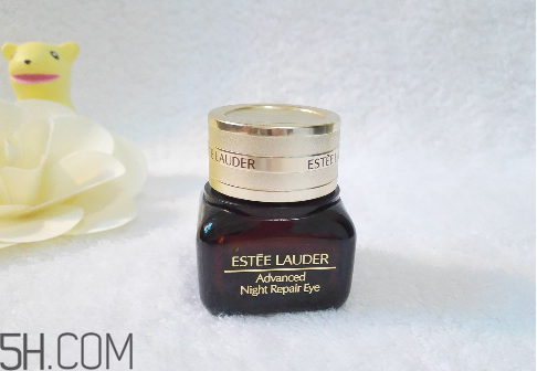 不同年齡用什么眼霜好？眼霜適合什么年齡人用？