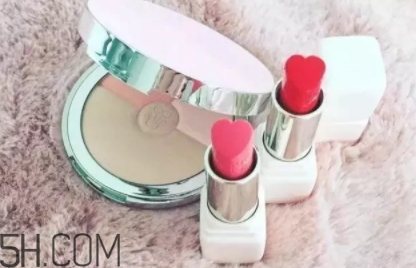 嬌蘭愛心粉管唇膏多少錢？嬌蘭愛心口紅上市時間