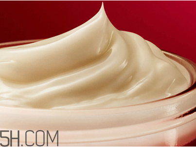 先抹眼霜還是先抹乳液？sk2眼霜價(jià)格是多少？