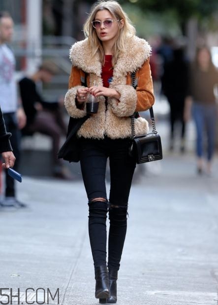 皮毛一體什么顏色好看？皮毛一體外套搭配圖