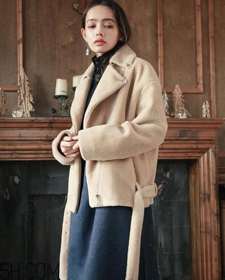 短毛絨是什么面料？短毛絨和磨毛哪個(gè)好？