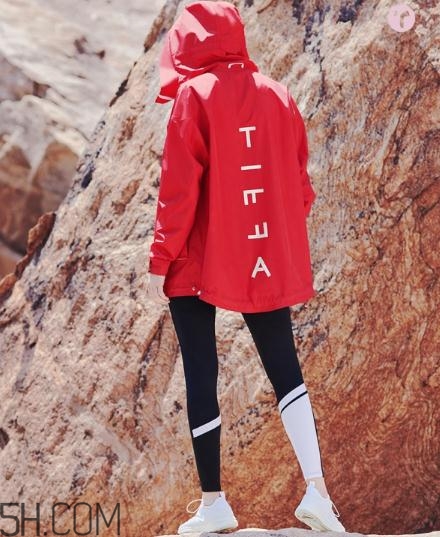 沖鋒衣搭配什么褲子好看？沖鋒衣搭配褲子圖片