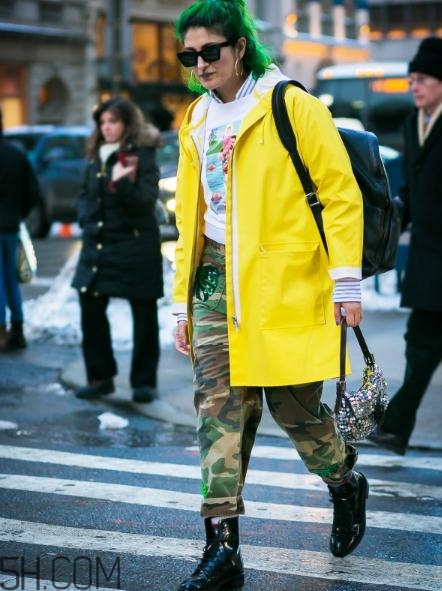 沖鋒衣搭配什么鞋子？沖鋒衣搭配鞋子圖片