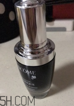 肌底液和精華有什么區(qū)別？蘭蔻小黑瓶可以單獨(dú)用嗎？