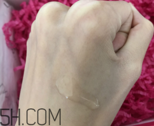 蘭蔻水光瓶適合什么年齡使用？蘭蔻水光瓶適合輕齡肌嗎？