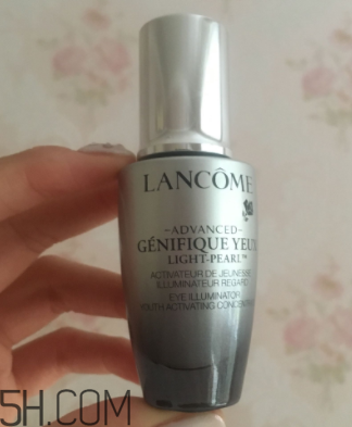 蘭蔻小黑瓶大眼精華什么時(shí)候用？早上還是晚上？