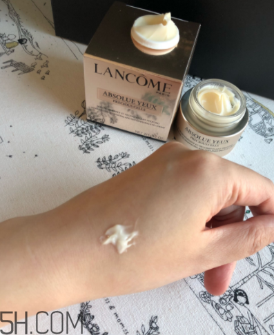 蘭蔻菁純眼霜與小黑瓶眼霜有什么區(qū)別？哪個(gè)好用？