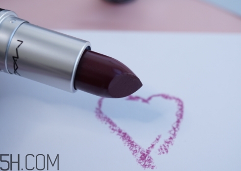 mac口紅和nars口紅哪個好？mac和nars哪個好？