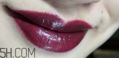 mac口紅和阿瑪尼口紅哪個(gè)好？mac魅可和阿瑪尼哪個(gè)好？