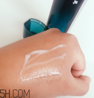 蘭蔻美膚修護精華乳有刺激嗎？適合敏感肌嗎？