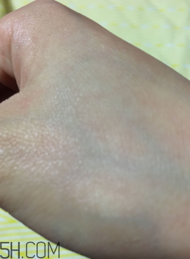 蘭蔻美膚修護精華乳有刺激嗎？適合敏感肌嗎？