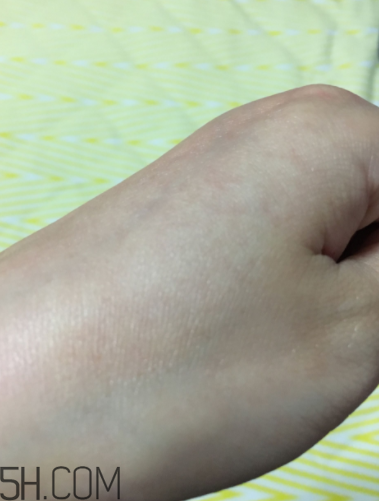 蘭蔻美膚修護精華乳有刺激嗎？適合敏感肌嗎？