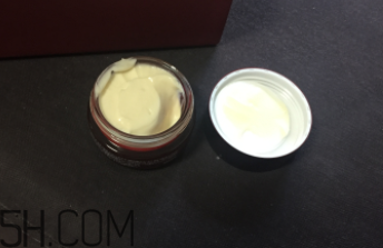 SK-II大眼眼霜油不油？秋冬用厚重嗎？