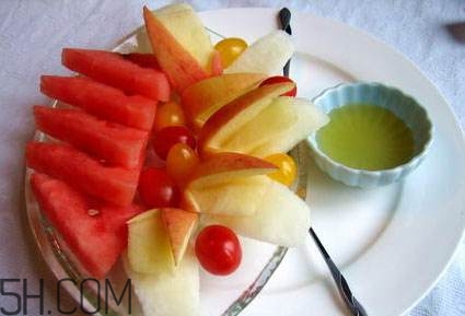 晚餐吃什么水果能減肥？晚餐的飲食禁忌有哪些？