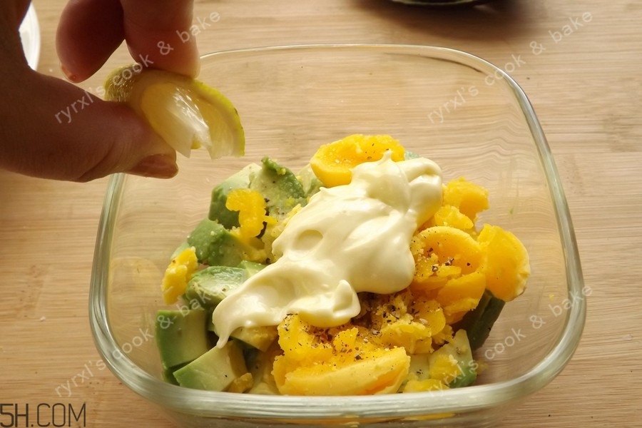 牛油果和雞蛋能一起吃嗎？牛油果和雞蛋的做法有哪些？