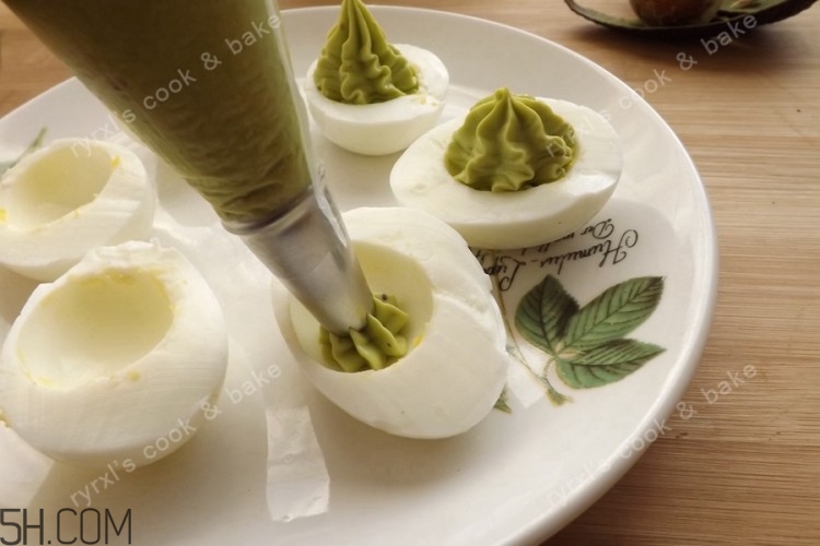 牛油果和雞蛋能一起吃嗎？牛油果和雞蛋的做法有哪些？