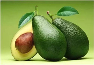 生牛油果寶寶能吃嗎？嬰兒吃牛油果要蒸熟嗎？