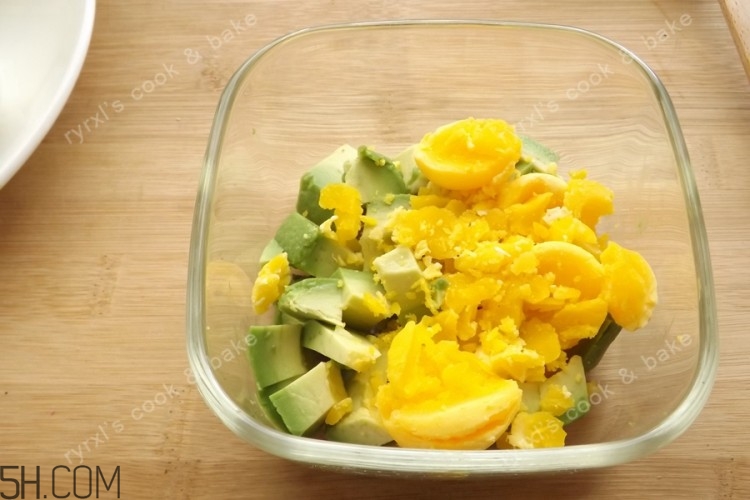 牛油果和雞蛋能一起吃嗎？牛油果和雞蛋的做法有哪些？