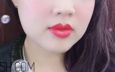 韓熙貞按壓唇膏為什么縮不回？重金屬超標(biāo)？