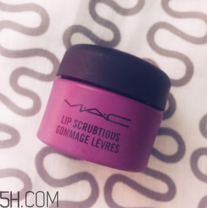 mac唇部磨砂膏哪種味道好？mac唇部磨砂膏不同顏色區(qū)別