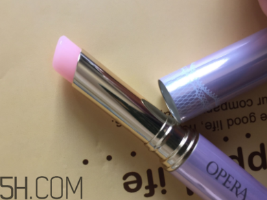 娥佩蘭潤(rùn)唇膏有香味嗎？娥佩蘭潤(rùn)唇膏有味道嗎？