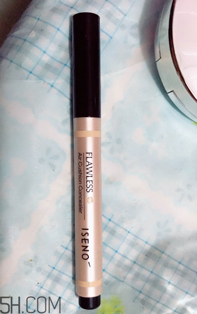 伊絲諾遮瑕液怎么樣？伊絲諾遮瑕液好用嗎？