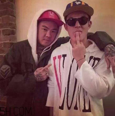 vlone衛(wèi)衣多少錢？vlone衛(wèi)衣價格