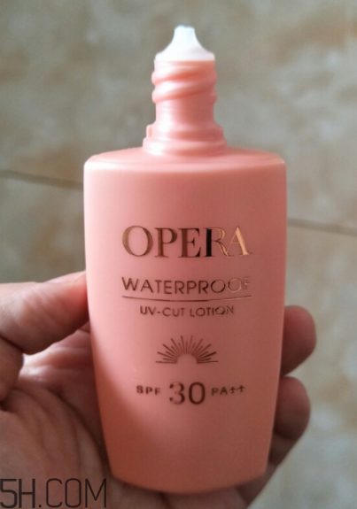 娥佩蘭防曬霜是物理防曬還是化學防曬？油不油？