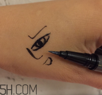 瑪麗黛佳眼線液暈妝測試_瑪麗黛佳眼線液產(chǎn)品評測