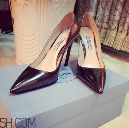 prada的鞋子多少錢？prada鞋子價(jià)格多少？