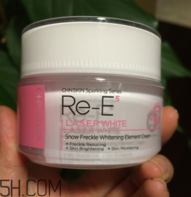 瓷肌御雪祛斑霜夏天能用嗎？瓷肌御雪祛斑夏天用油嗎？